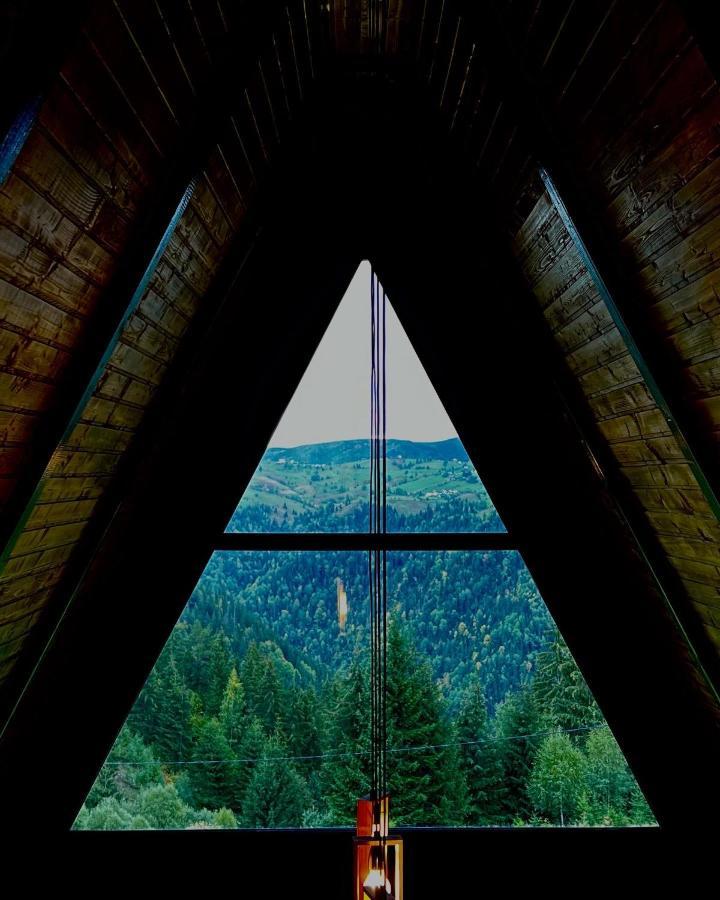 Nordik Cabin - Aframe With 2 Bedrooms Mărişel Eksteriør bilde